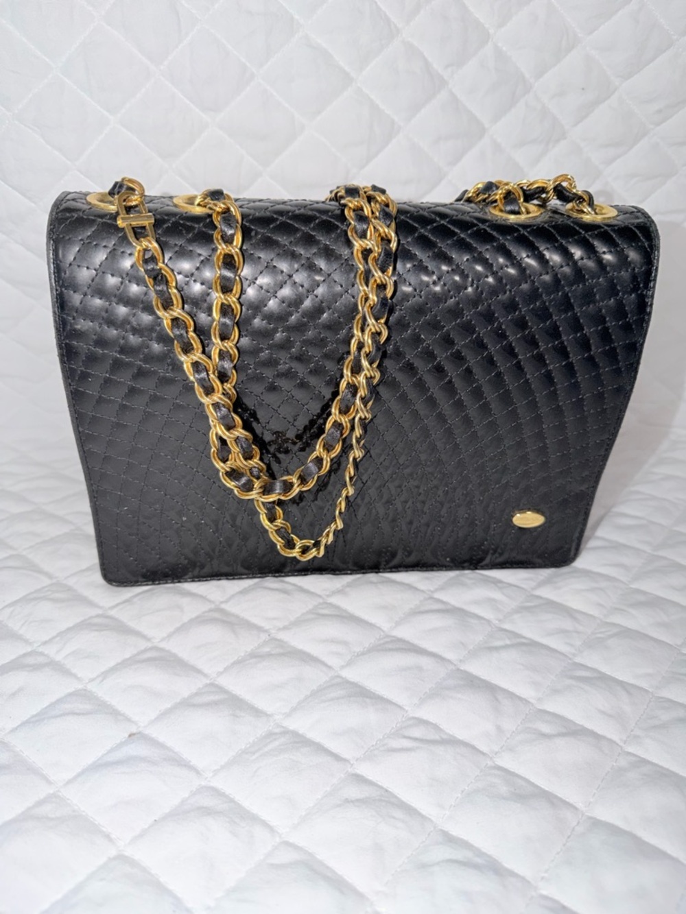 Bally Quilted Chain-Strap Shoulder Bag with Gold Hardware - Picture 3 of 14